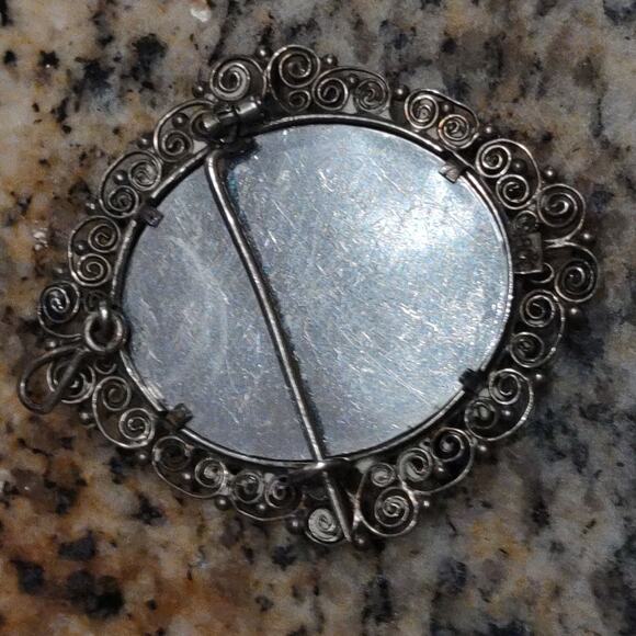 Vintage Religious Brooch / Pendant with Painted Madonna Marked 800 Filigree - Picture 11 of 11